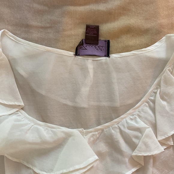 Women’s off white fitted blouse size small. - Picture 4 of 4